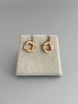 Сережки цвяшки у вигляді вузлика S1131 - 1 - iriska.com.ua