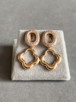 Сережки з підвісками конюшинами S557 - 1 - iriska.com.ua