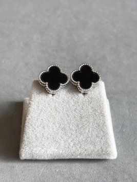 Сережки конюшини з чорними вставками S843 - 1 - iriska.com.ua