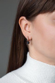 Лаконічні сережки з медичного золота з фіанітами S524 - 1 - iriska.com.ua