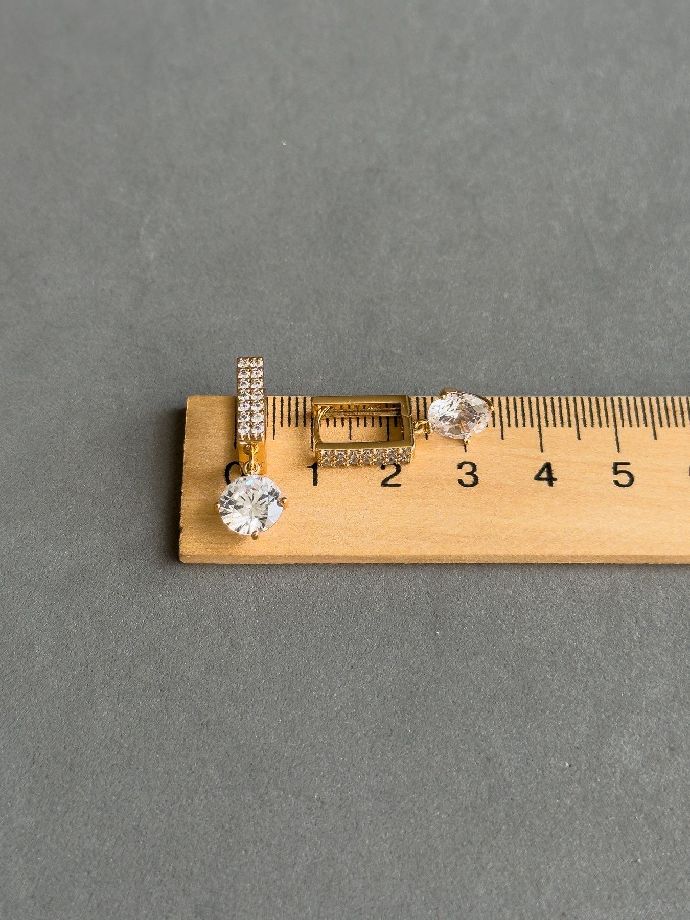 Сережки доріжки з камінчиком S665 - 3 - iriska.com.ua