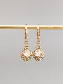 Сяючі сережки-підвіски з фіанітами S902 - 1 - iriska.com.ua